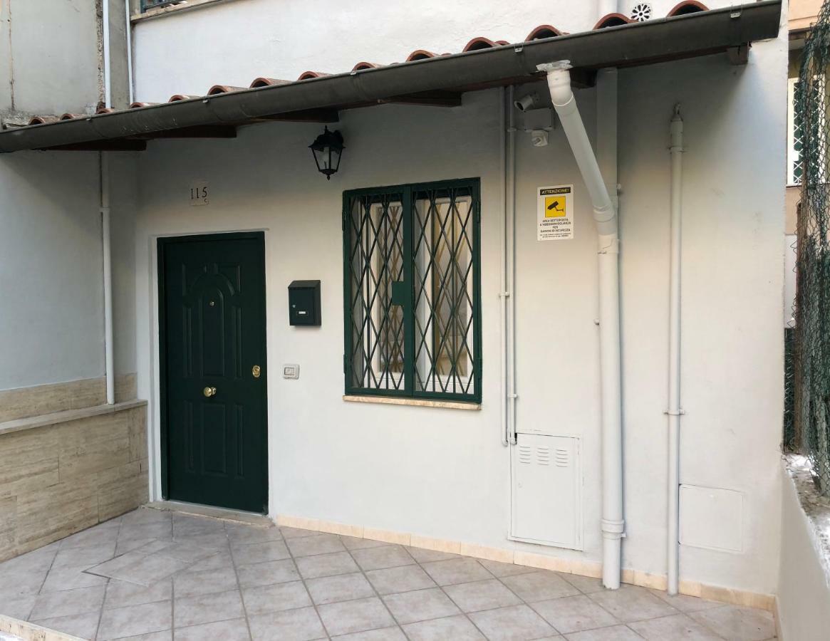 Apartamento Detached House Garden Roma Exterior foto